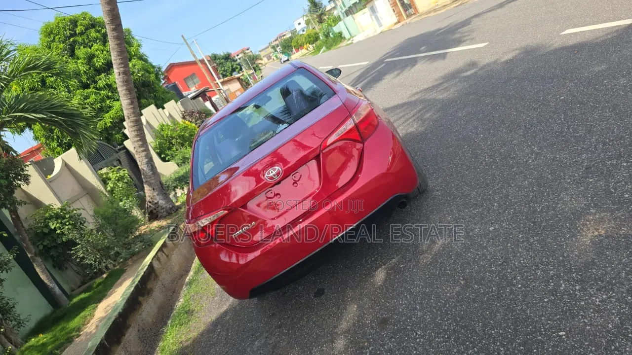 Toyota Corolla 2018 Red