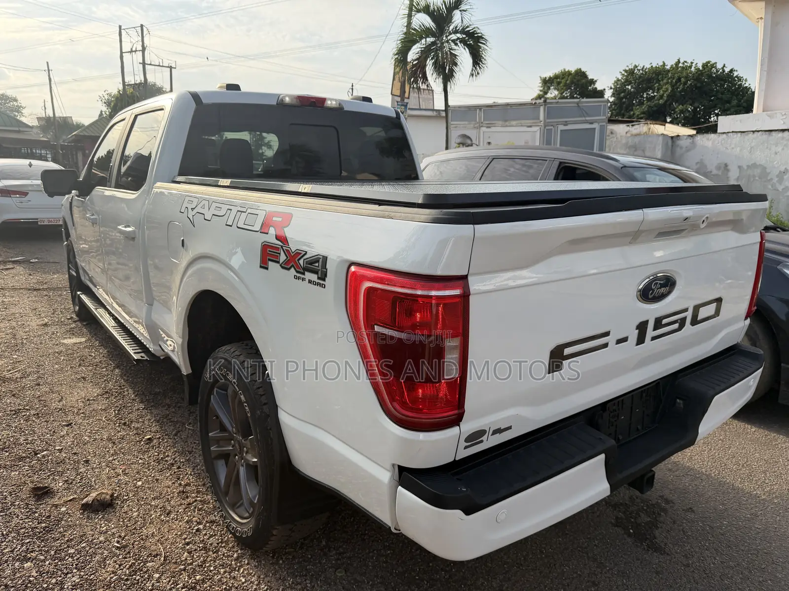 Ford F-150 LARIAT 2023 White