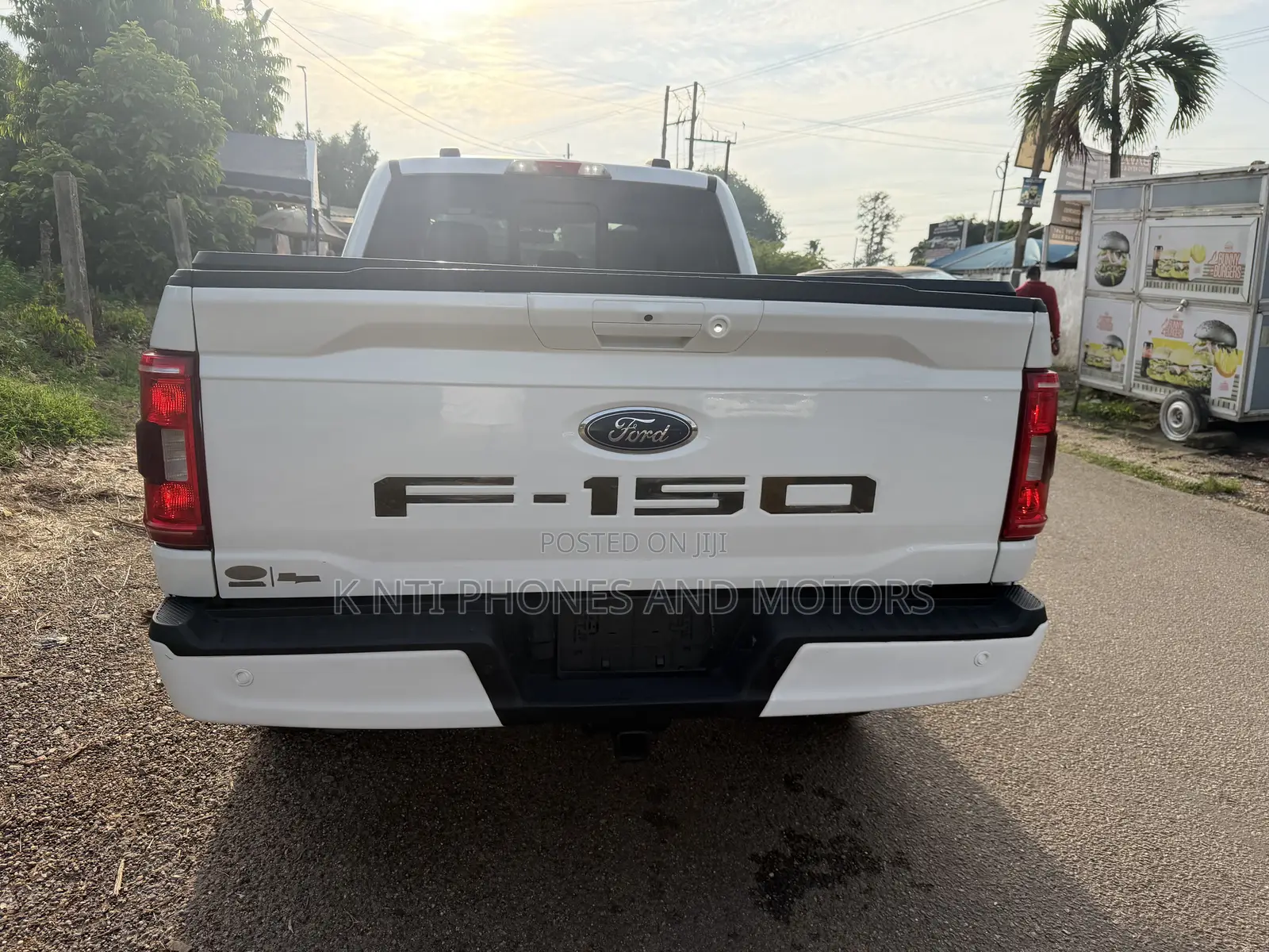 Ford F-150 LARIAT 2023 White