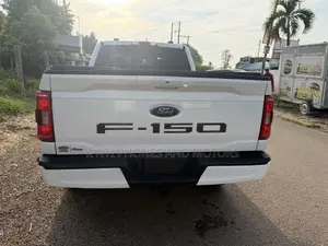 Ford F-150 LARIAT 2023 White