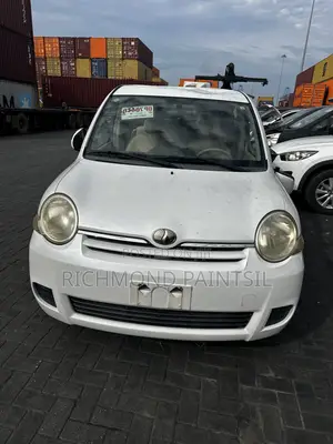 Toyota Sienta 1.5 FWD 2009 White