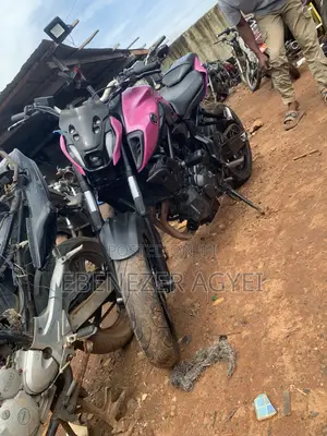 Yamaha 2021 Pink