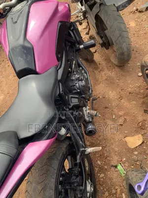 Yamaha 2021 Pink