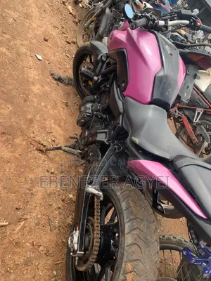 Yamaha 2021 Pink