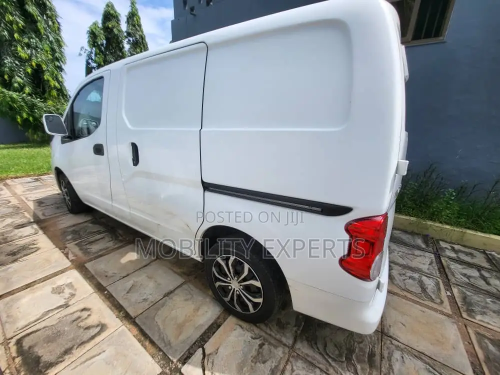 Nissan NV200 2016 White