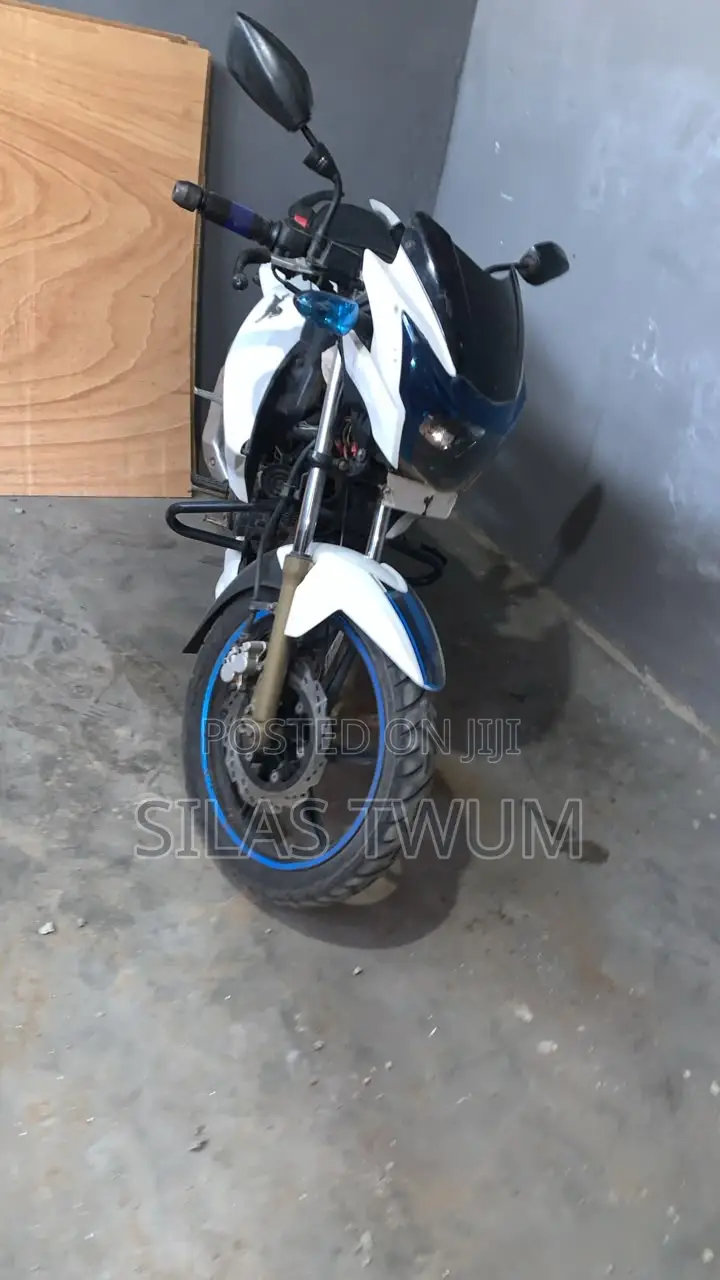 TVS Apache 180 RTR 2024 White