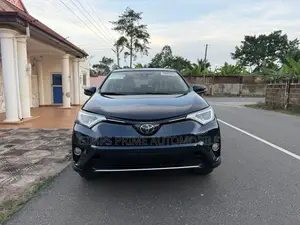 Toyota RAV4 2017 Blue