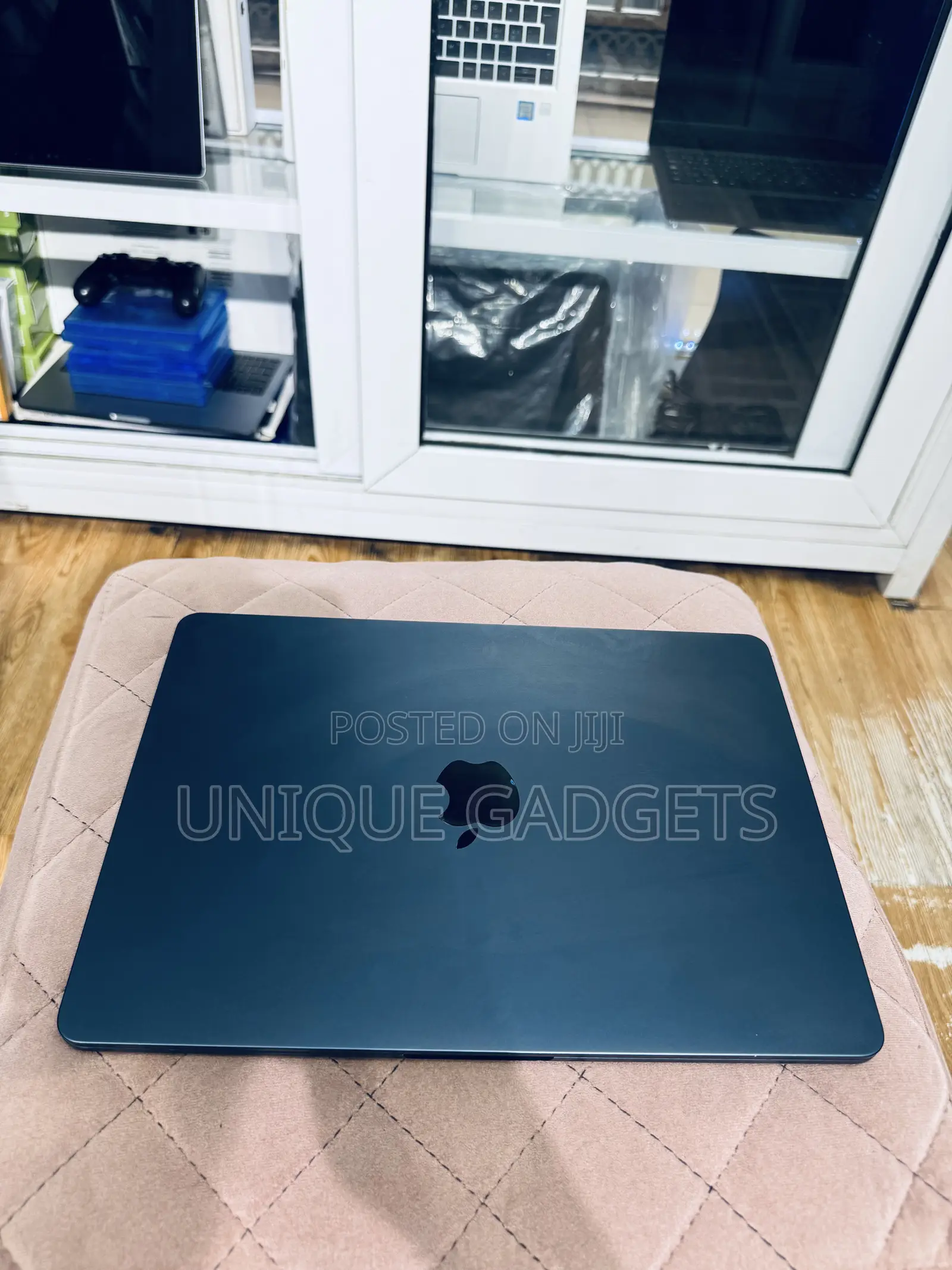 Laptop Apple MacBook Air 2022 M2 8GB Apple M2 SSD 512GB