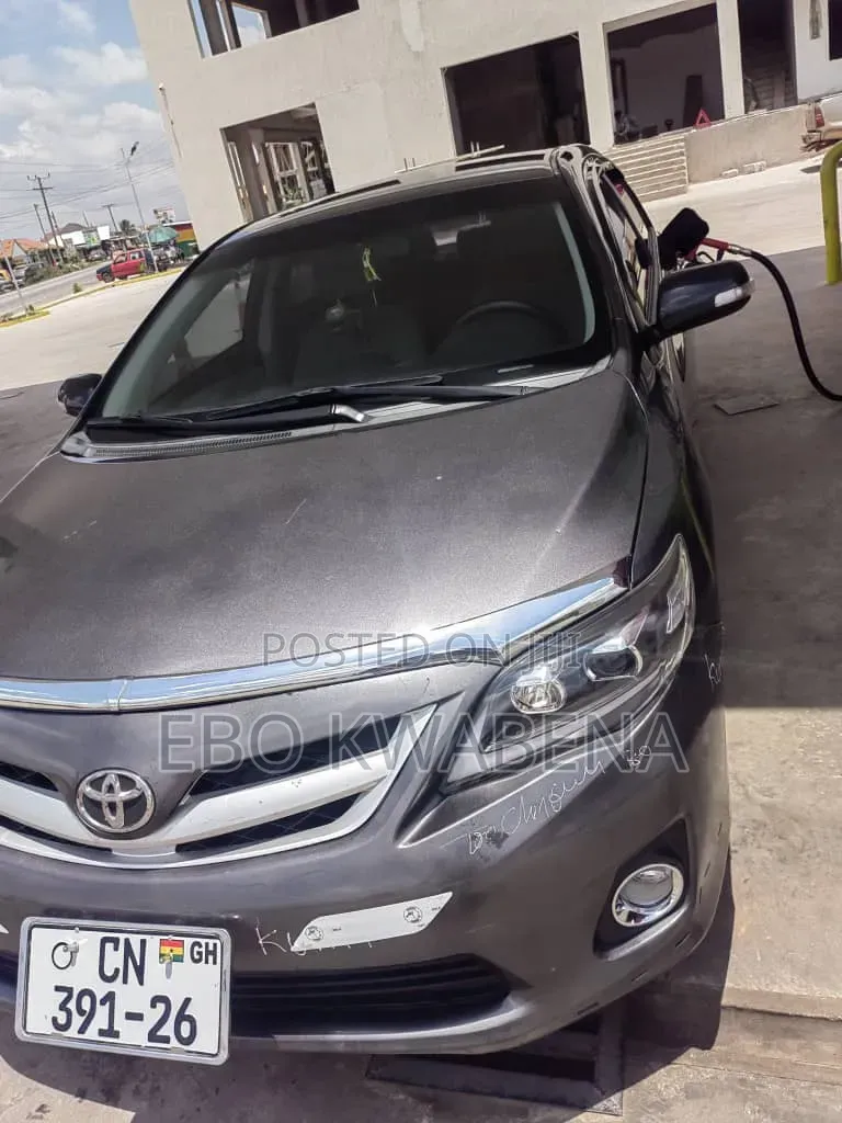 Toyota Corolla 2012 Gray
