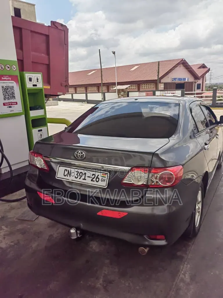 Toyota Corolla 2012 Gray