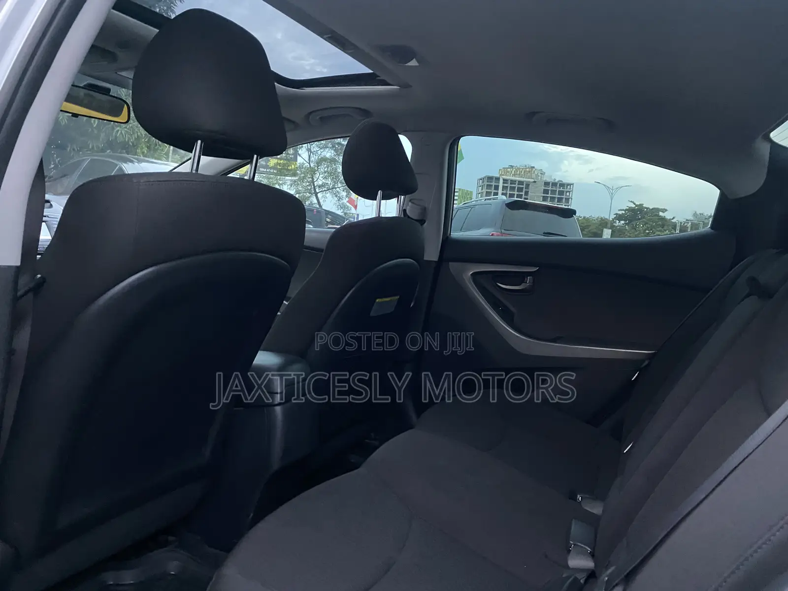 Hyundai Elantra Limited Sedan FWD (1.8L 4cyl 6A) 2016 Silver