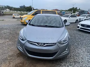 Hyundai Elantra Limited Sedan FWD (1.8L 4cyl 6A) 2016 Silver