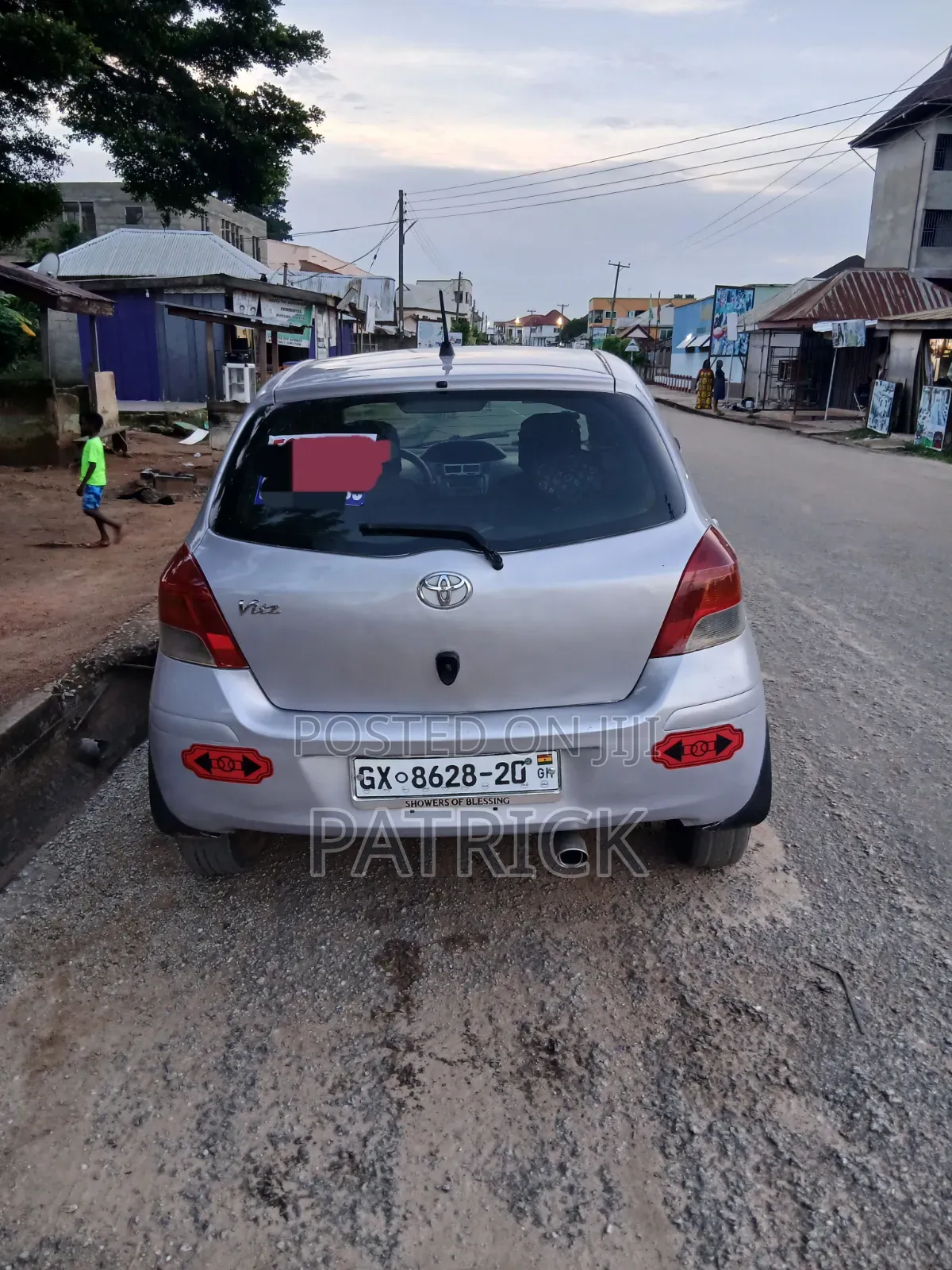 Toyota Vitz 2010 Silver