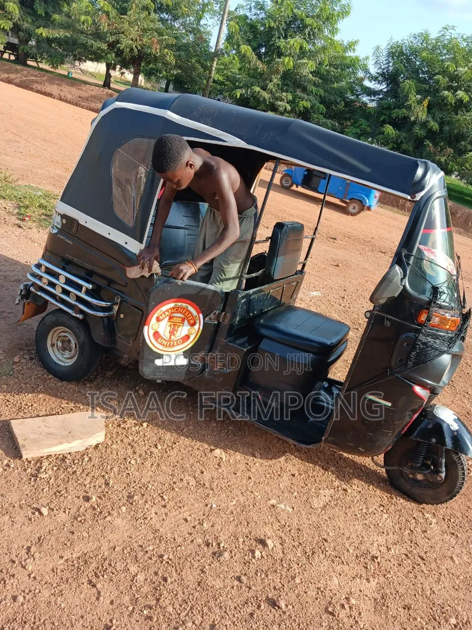 Bajaj RE 2024 Red