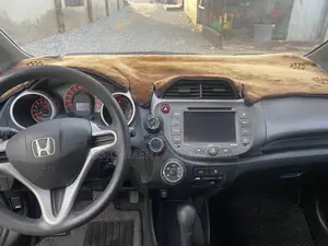 Honda Fit Automatic 2010 Gray