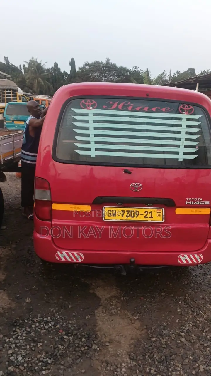 Toyota HiAce 2012 Red