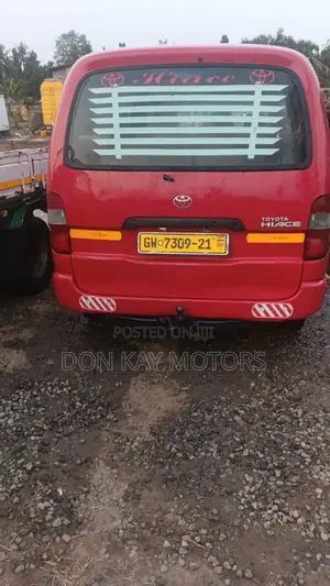 Toyota HiAce 2012 Red