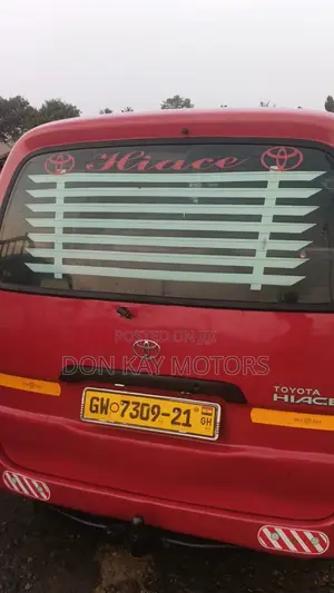 Toyota HiAce 2012 Red