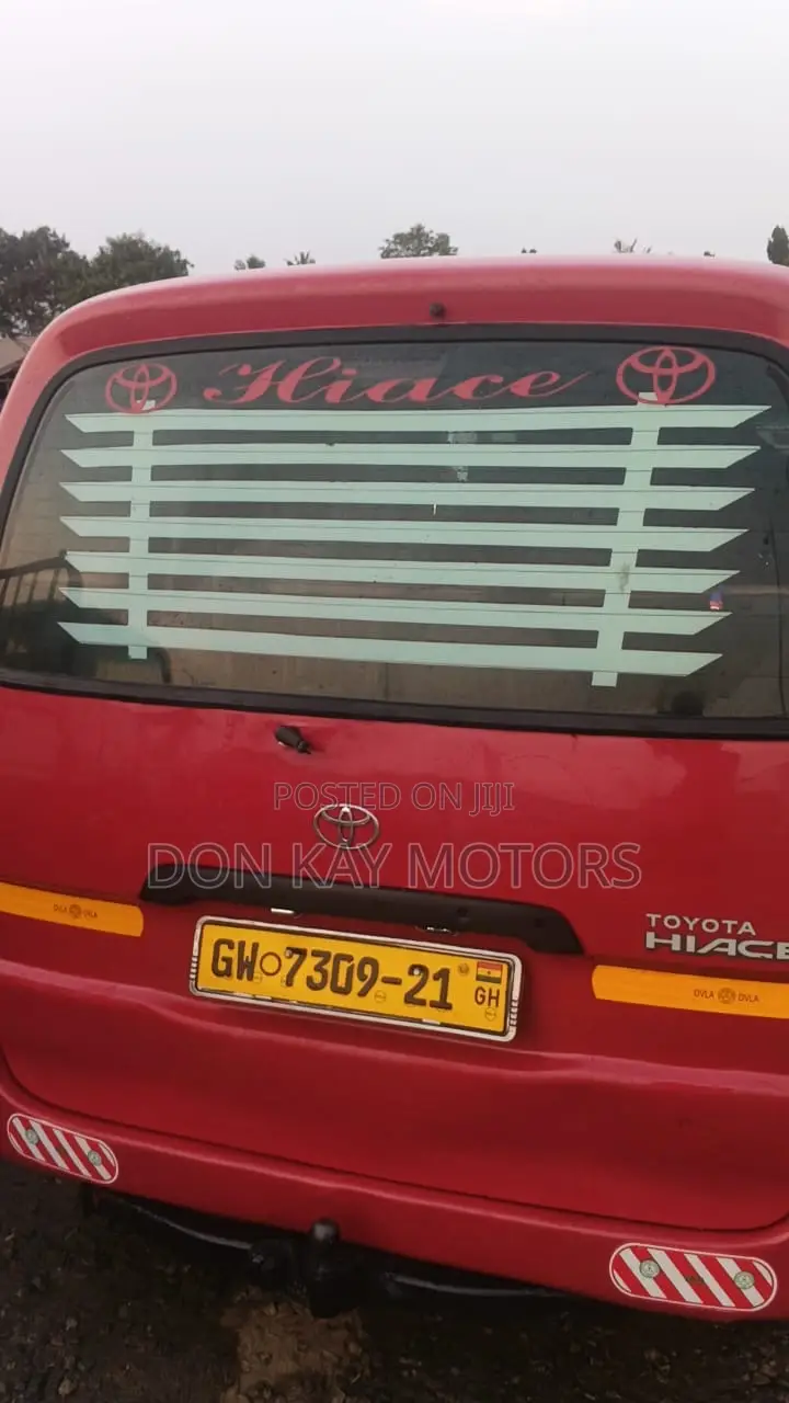 Toyota HiAce 2012 Red