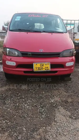 Toyota HiAce 2012 Red