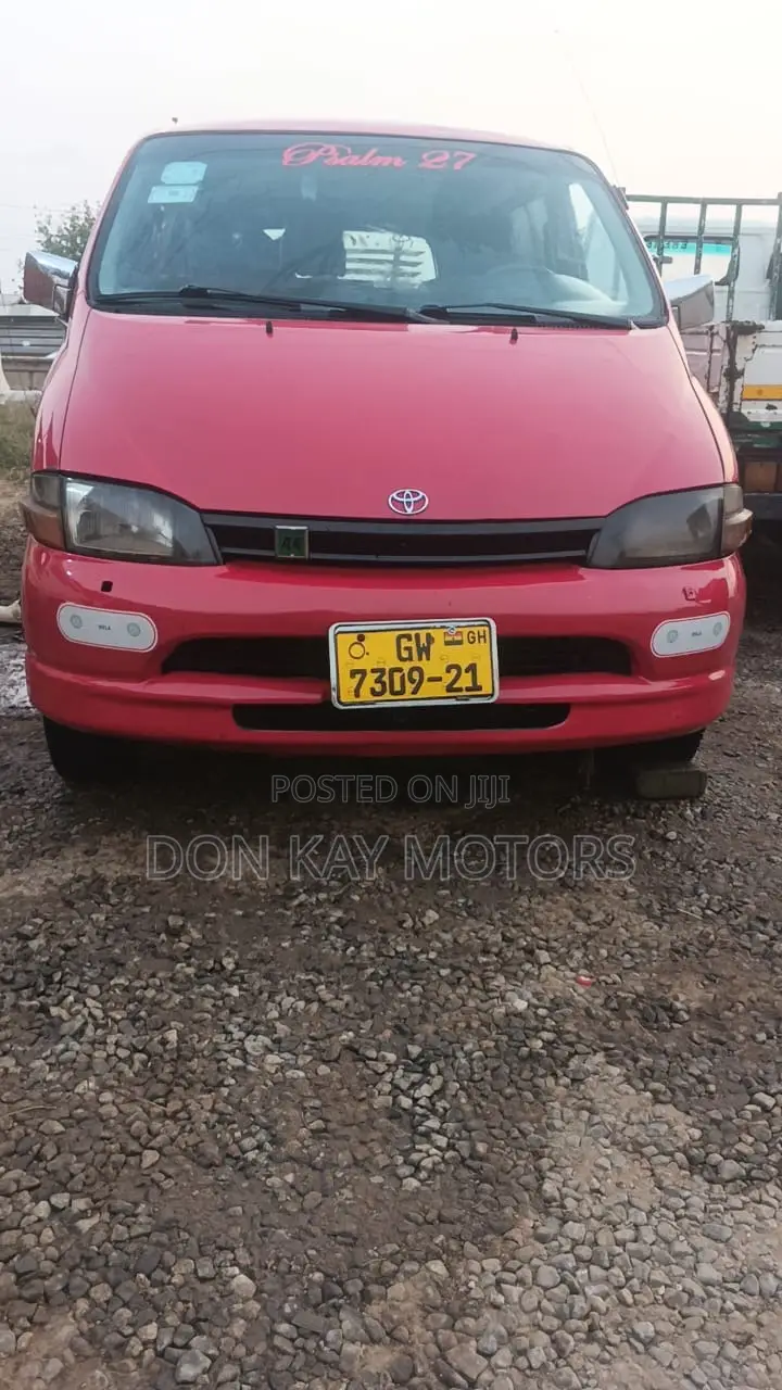 Toyota HiAce 2012 Red