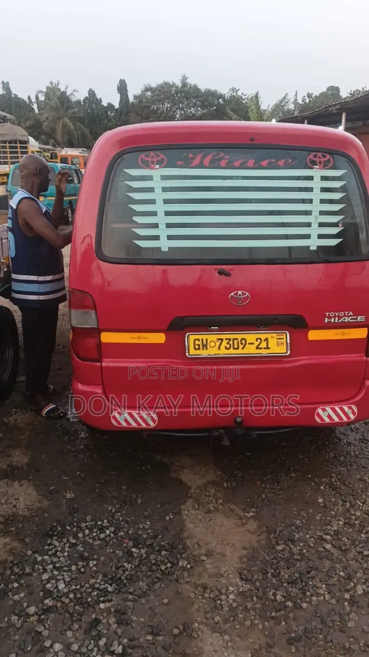 Toyota HiAce 2012 Red