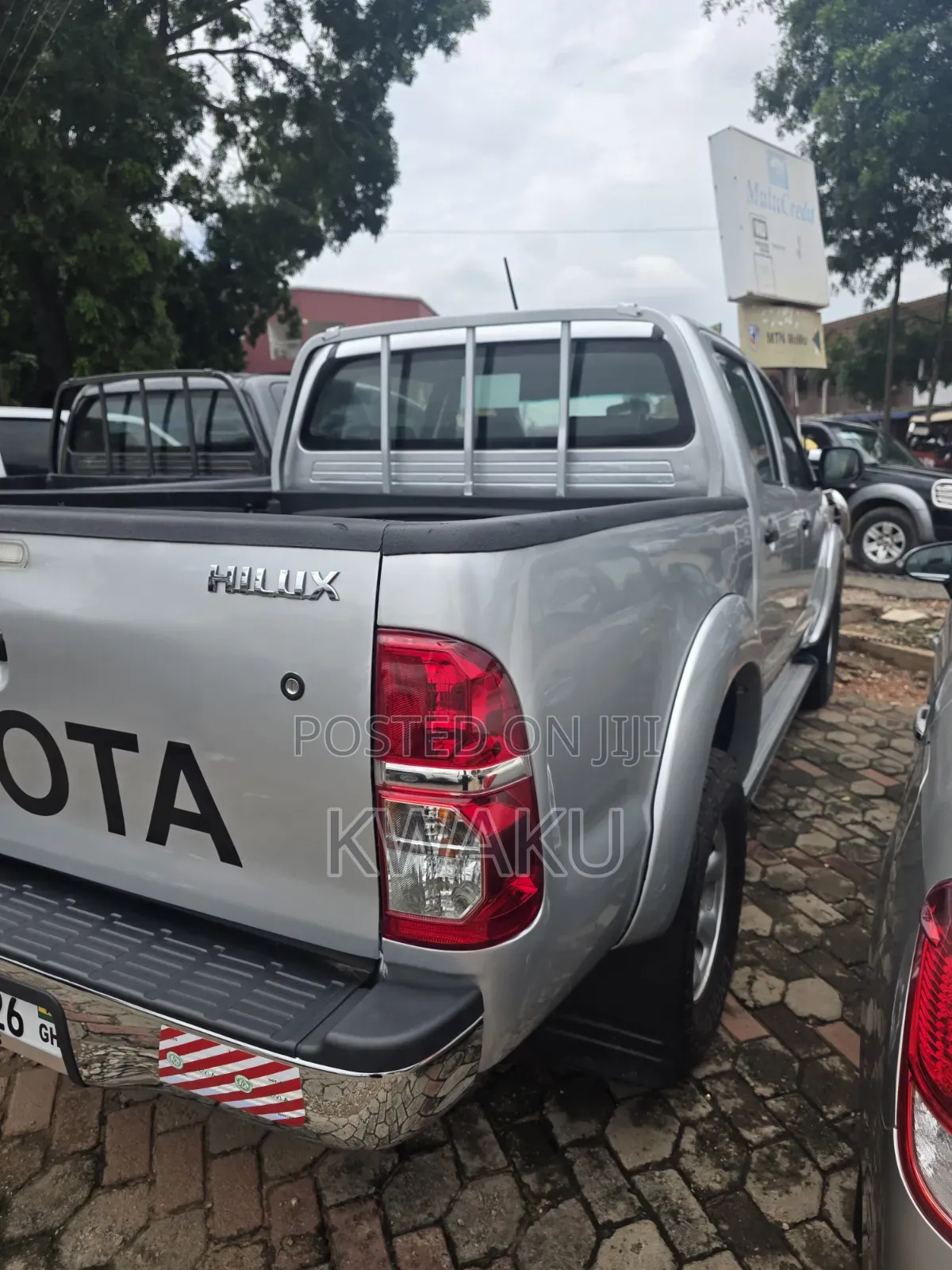 Toyota Hilux 2012 Silver