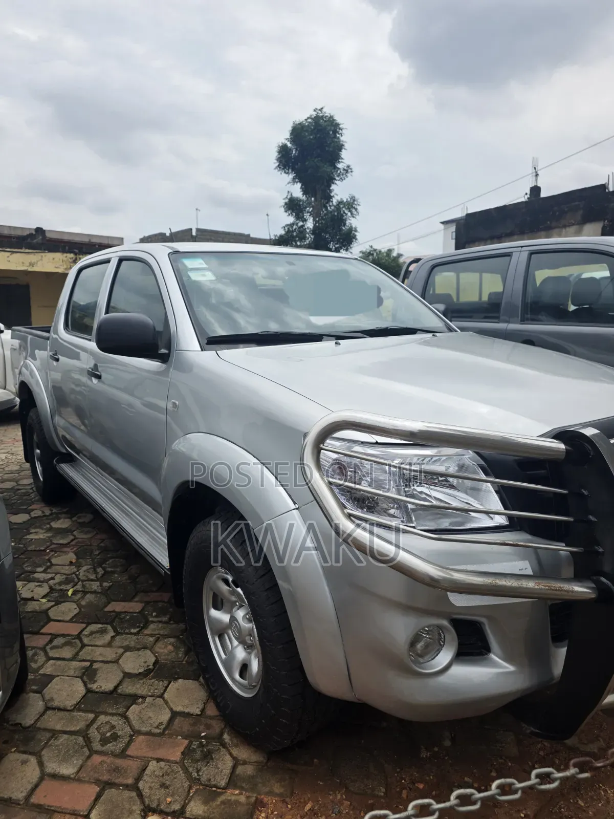 Toyota Hilux 2012 Silver