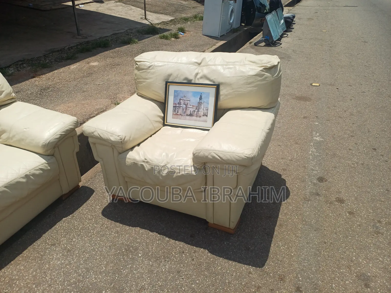 Cream Leather Sofa 3+1+1