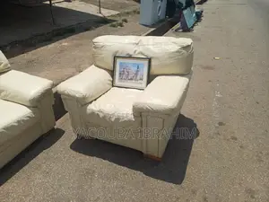 Cream Leather Sofa 3+1+1