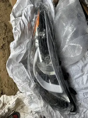 Elantra 2014 Headlight Pair