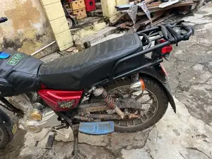 Royal Motorcycle 2025 Red