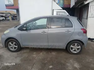 Toyota Vitz 2010 Gray