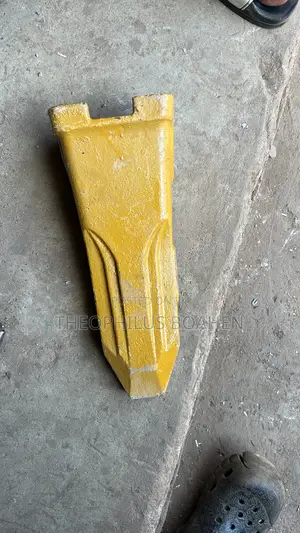 Bucket Teeth