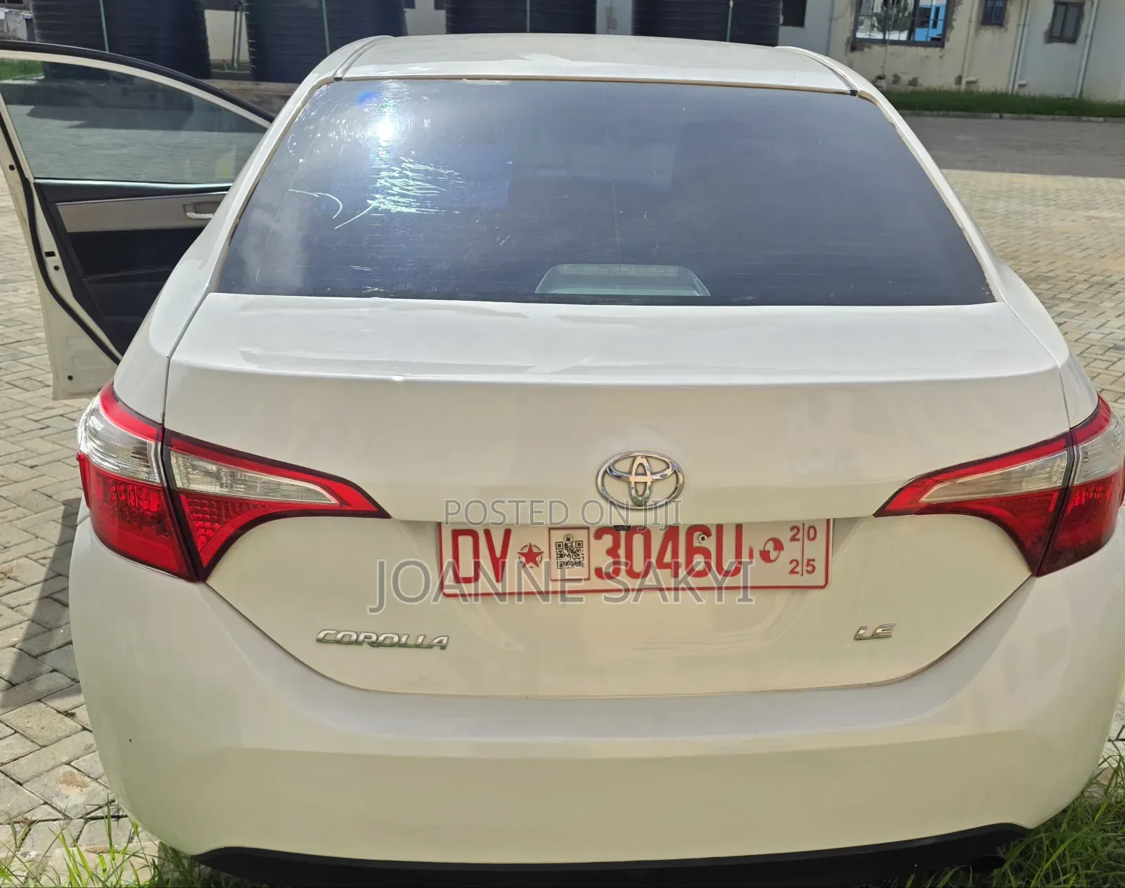 Toyota Corolla 2016 Off white