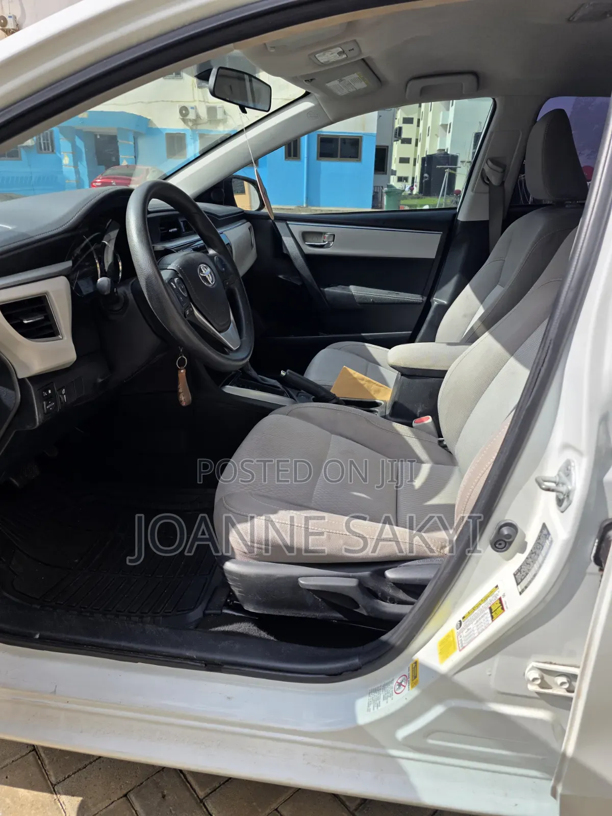 Toyota Corolla 2016 Off white