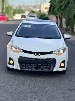 Toyota Corolla S 4dr Sedan (1.8L 4cyl CVT) 2016 White