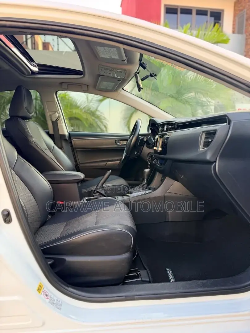 Toyota Corolla S 4dr Sedan (1.8L 4cyl CVT) 2016 White