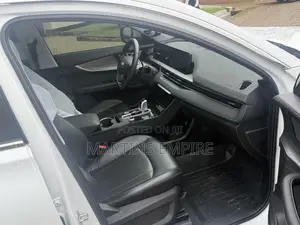 Chery Tiggo 8 Pro Luxury 2023 White