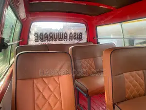 Nissan Caravan (Urvan) 1984 Red