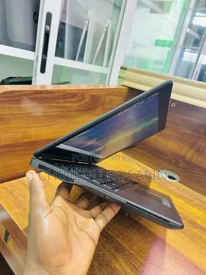 Laptop Dell Latitude 7450 8GB Intel Core i5 SSD 256GB