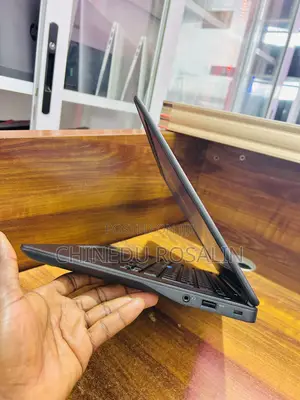 Laptop Dell Latitude 7450 8GB Intel Core i5 SSD 256GB