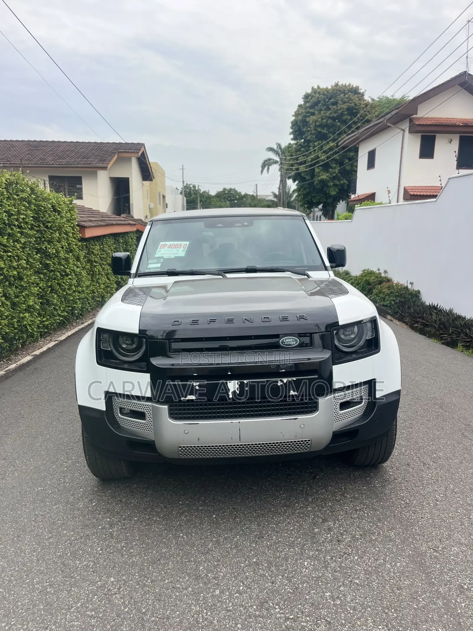 Land Rover Defender X-Dynamic SE 2024 White