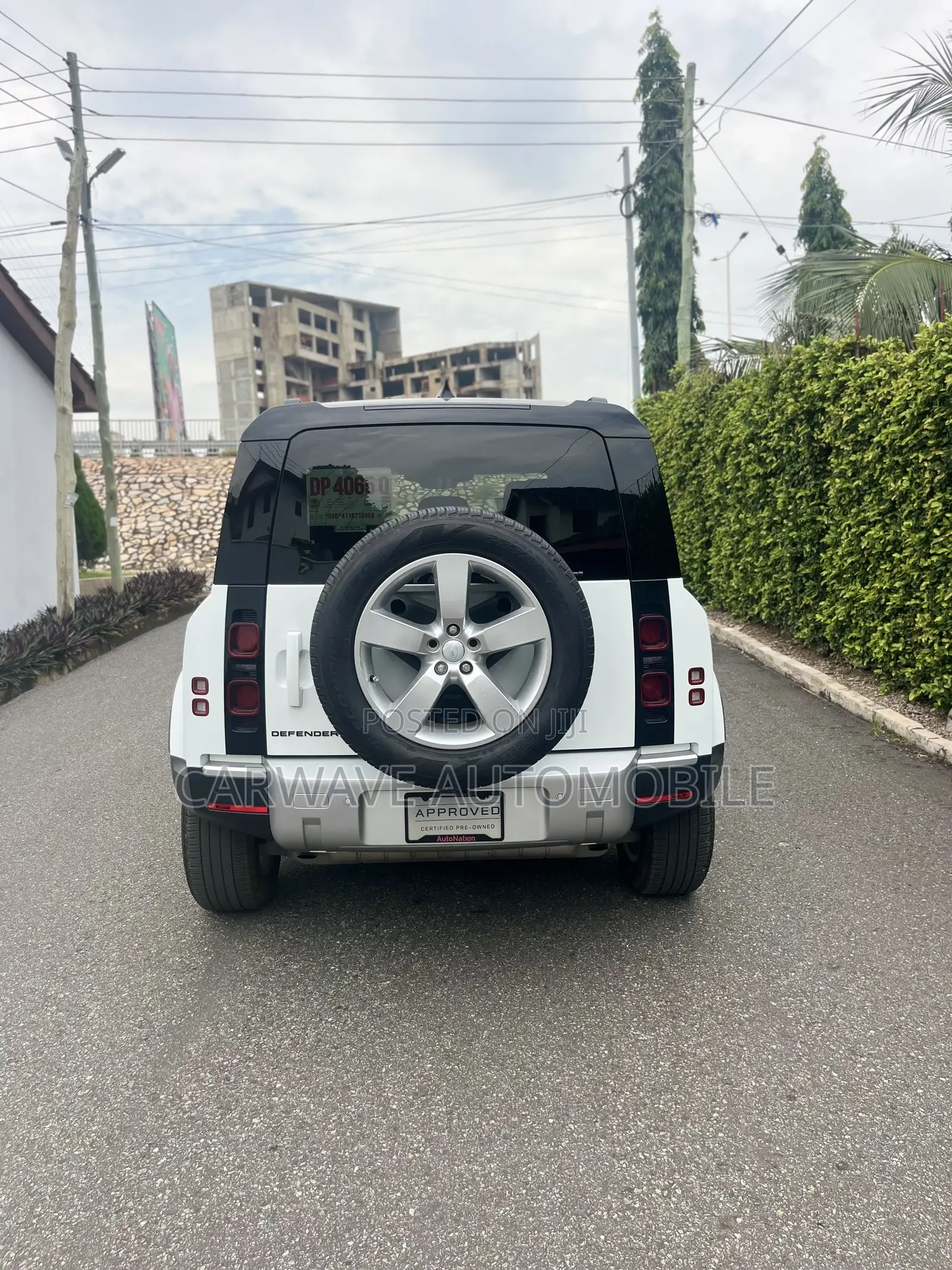 Land Rover Defender X-Dynamic SE 2024 White