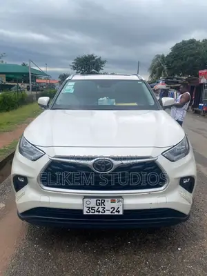 Toyota Highlander 2021 White