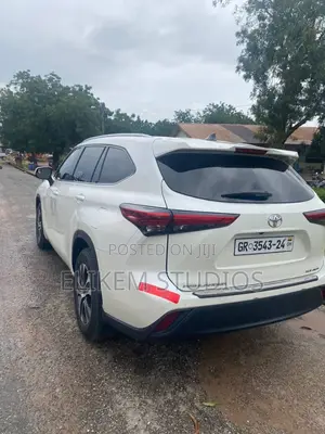 Toyota Highlander 2021 White