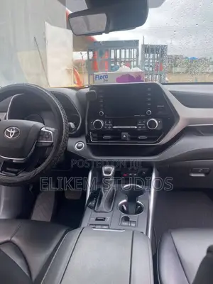 Toyota Highlander 2021 White