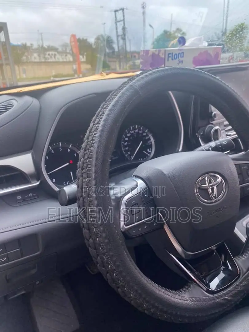 Toyota Highlander 2021 White