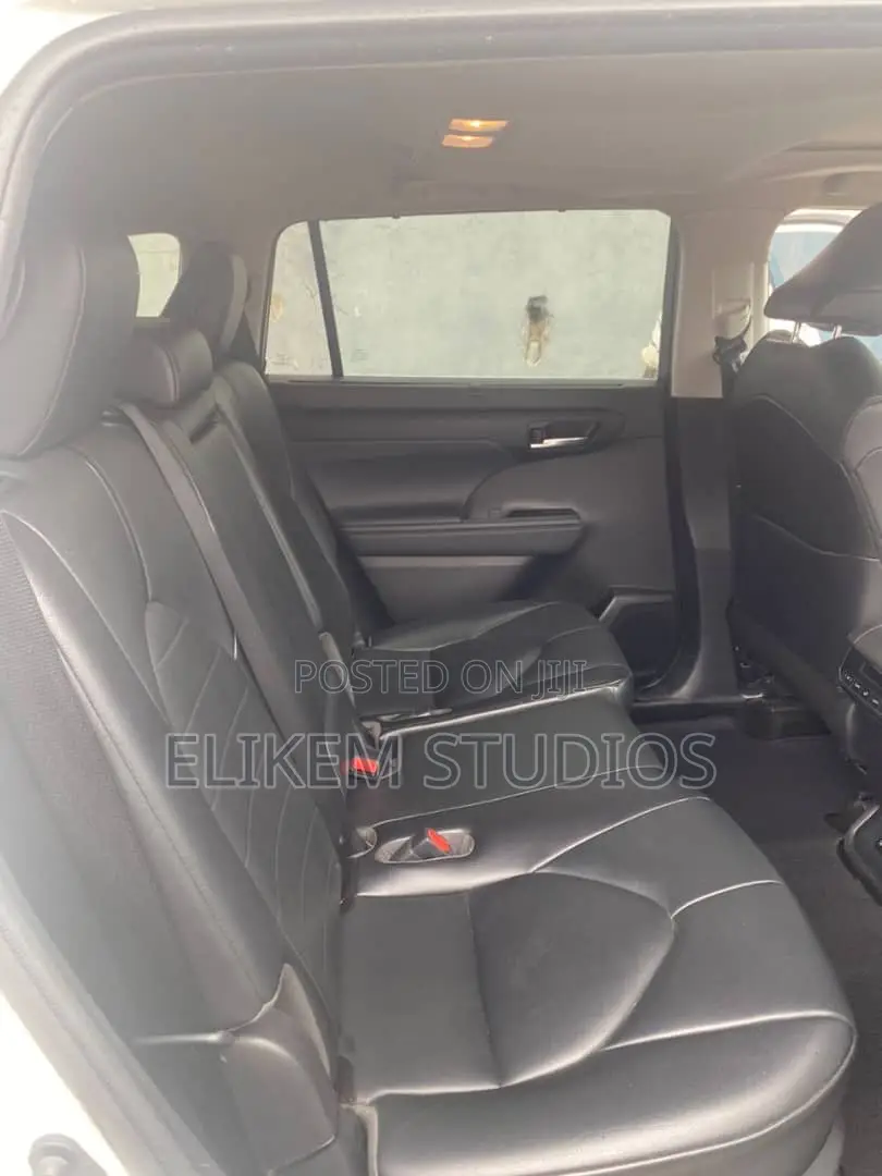 Toyota Highlander 2021 White