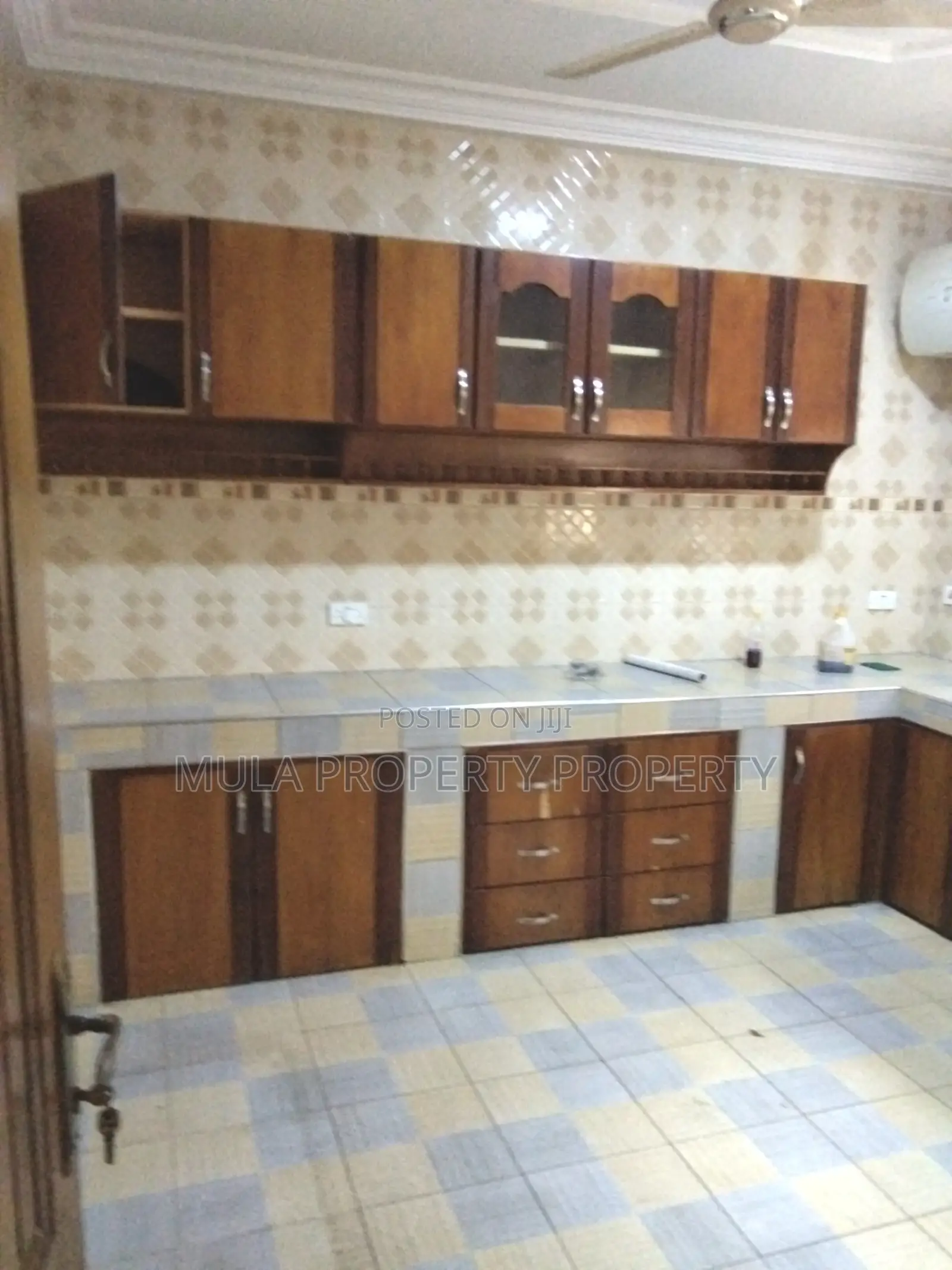 3bdrm Apartment in Mula Property, Police Station for rent